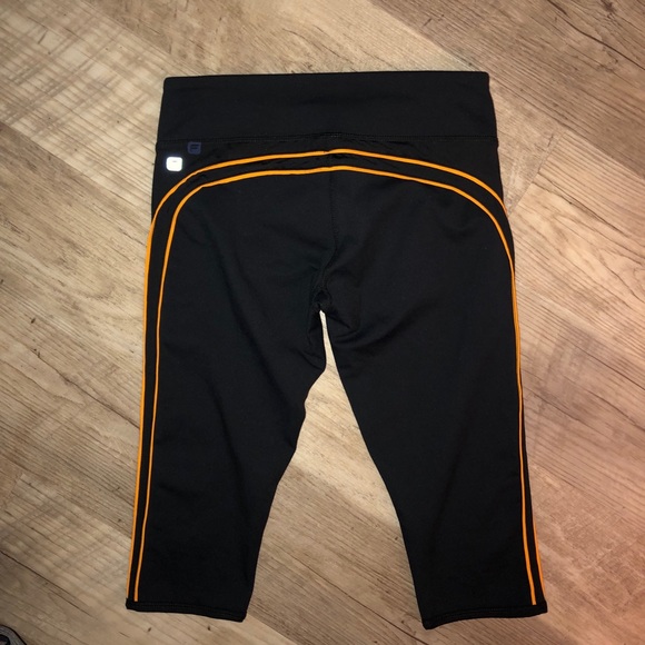 2 Fabletics size small - Picture 7 of 7